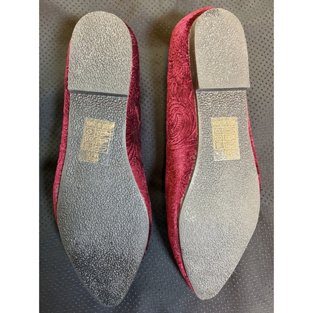 Dolce Nome Pico Burgundy Velvet Floral Damask Pointed Toe Mules Flat Shoes~Sz 7M - Picture 6 of 9